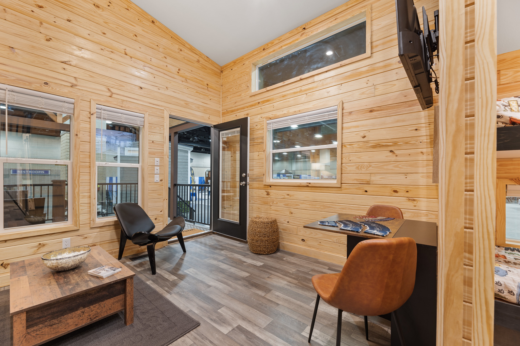 Chariot Eagle Tiny Home actual photo 11