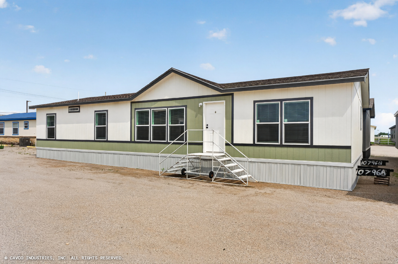 Emerald 28603A Exterior