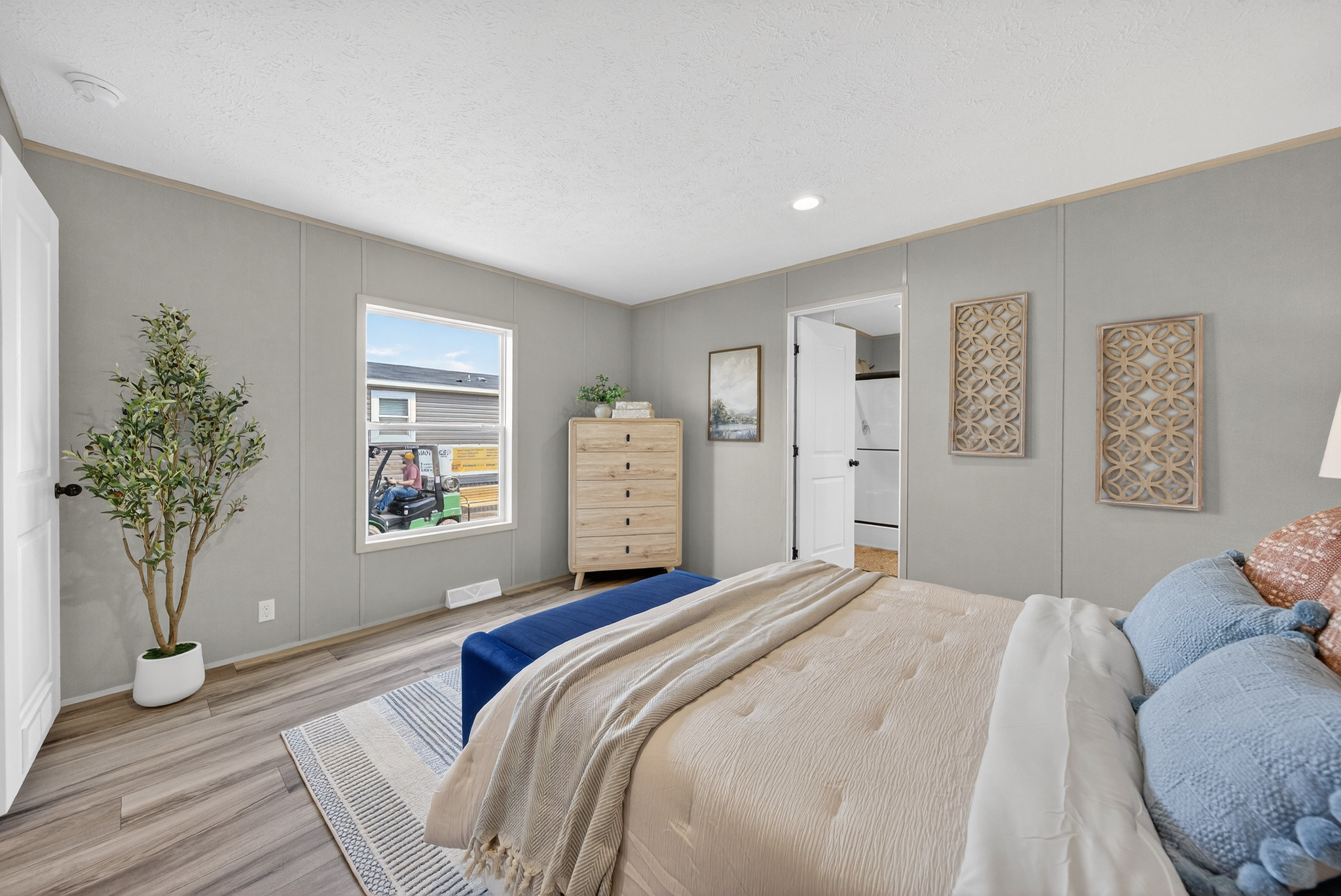Exclamation 16763I actual photo 8