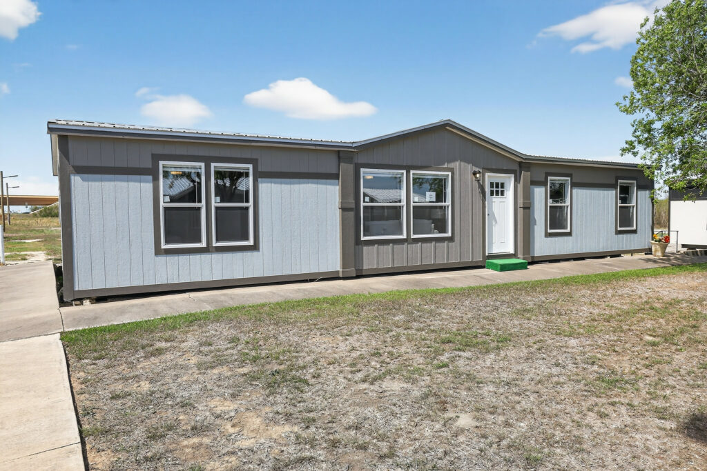 Hidden Shores 32563A Exterior