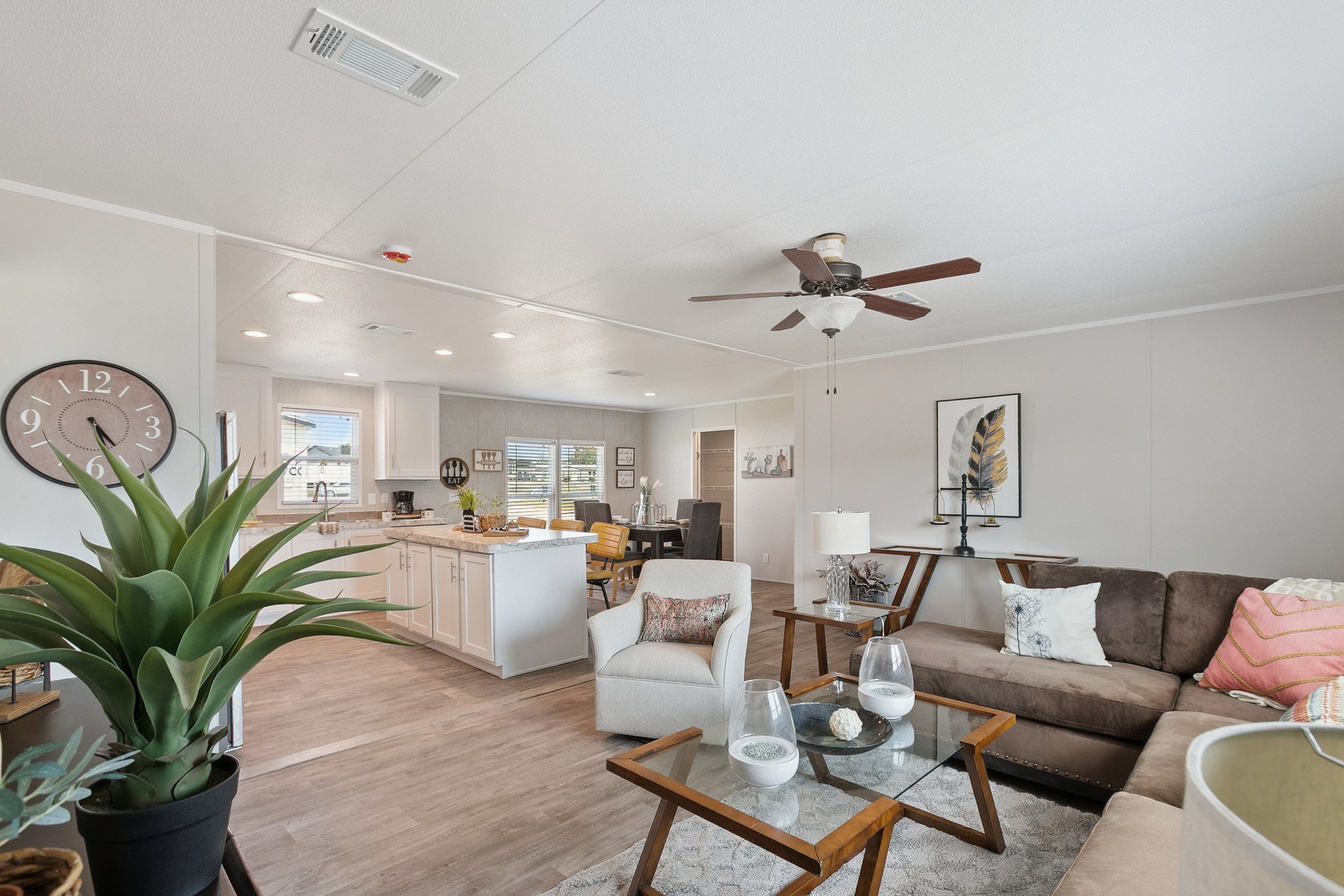 ValuHomes Limited 28563P actual photo 6