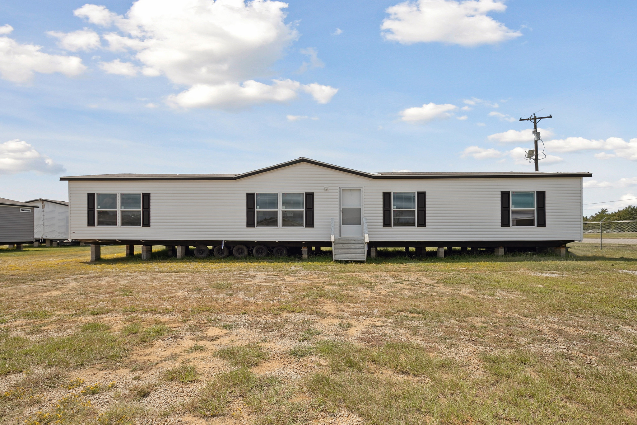 ValuHomes Limited 28724P actual photo 3