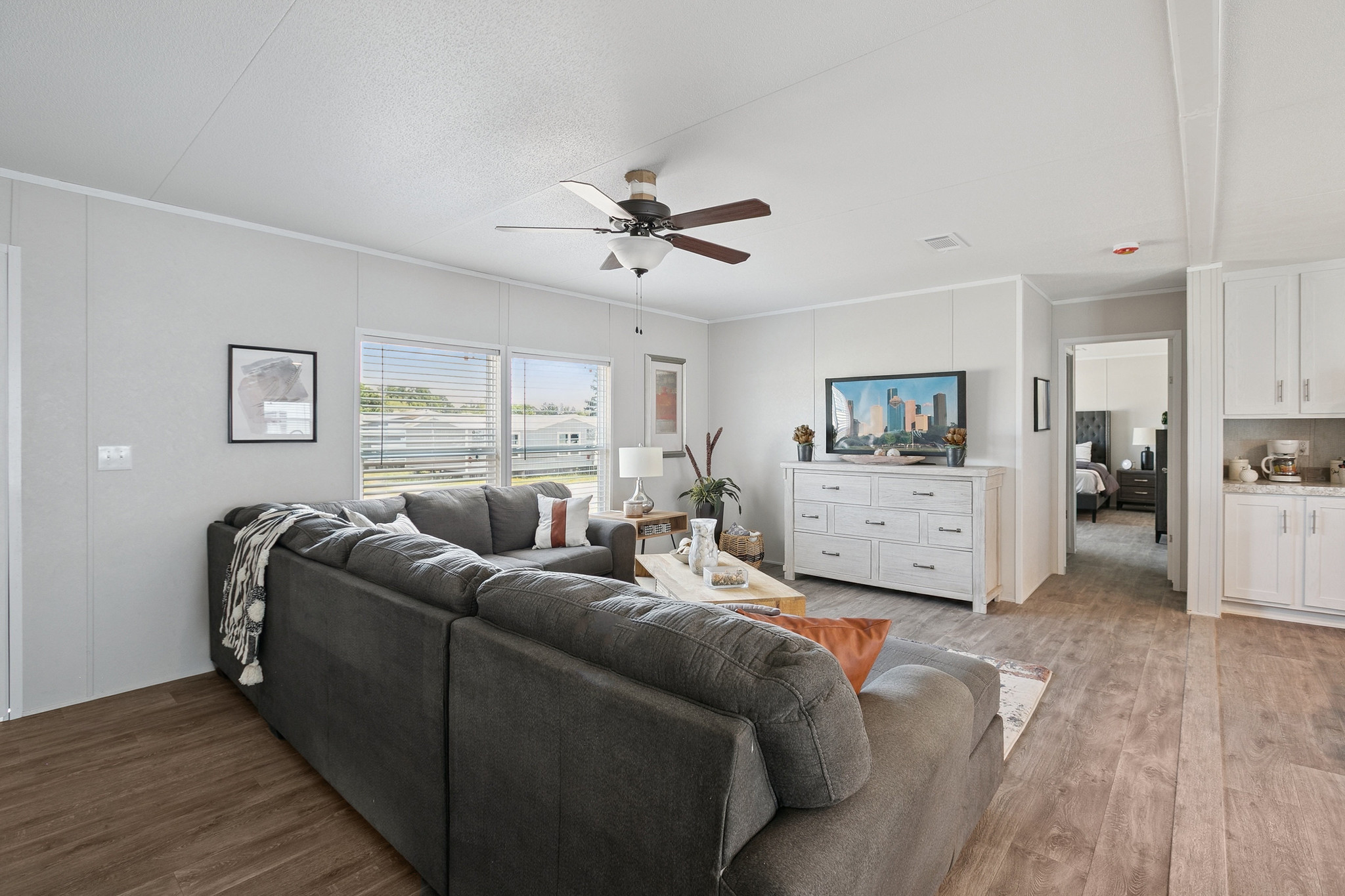 ValuHomes Limited 28724P actual photo 7