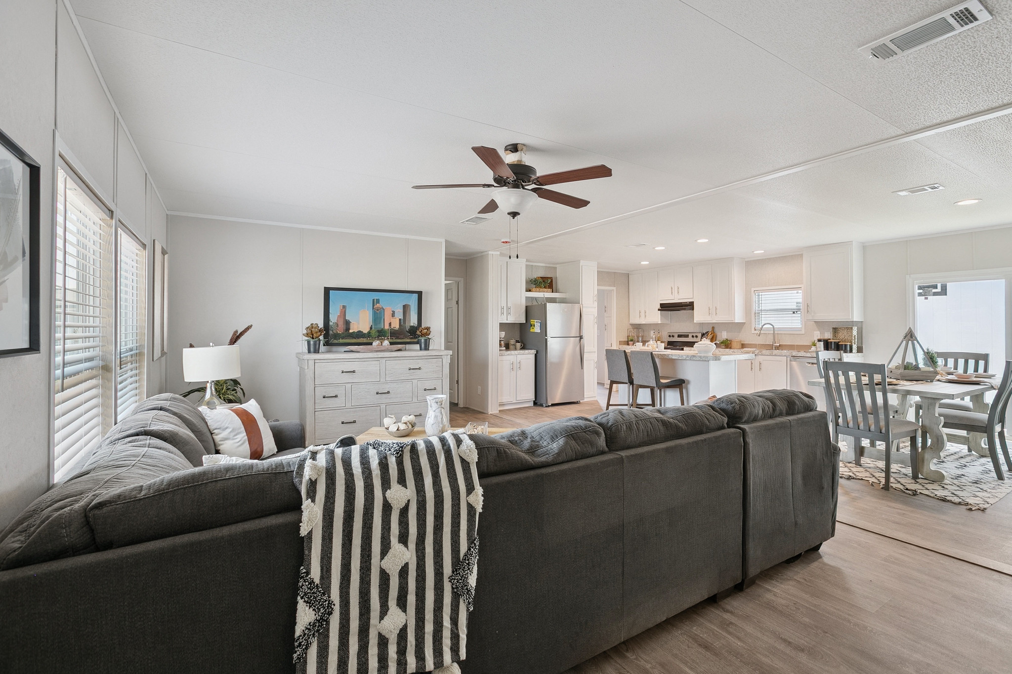 ValuHomes Limited 28724P actual photo 8