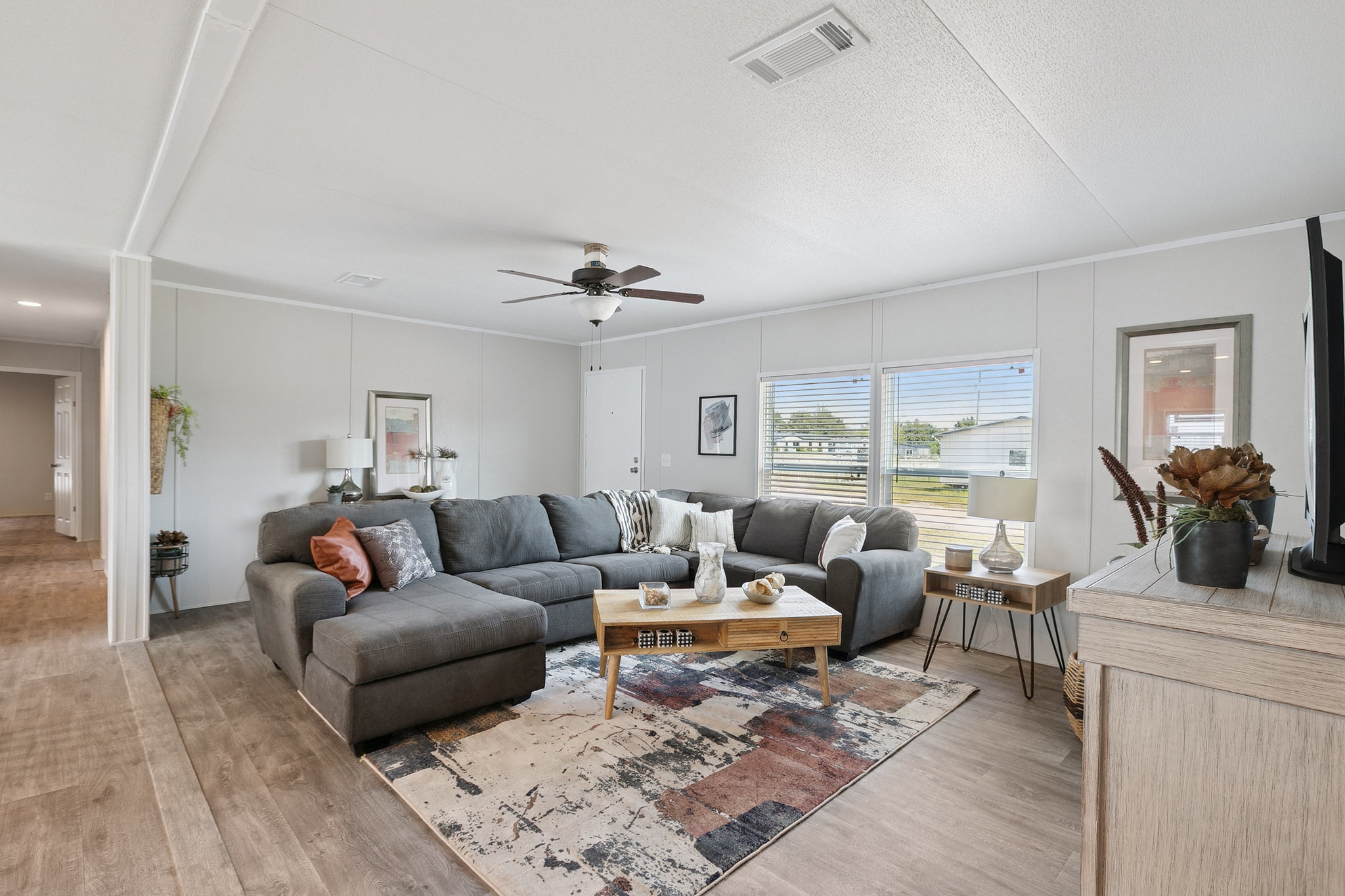 ValuHomes Limited 28724P actual photo 10