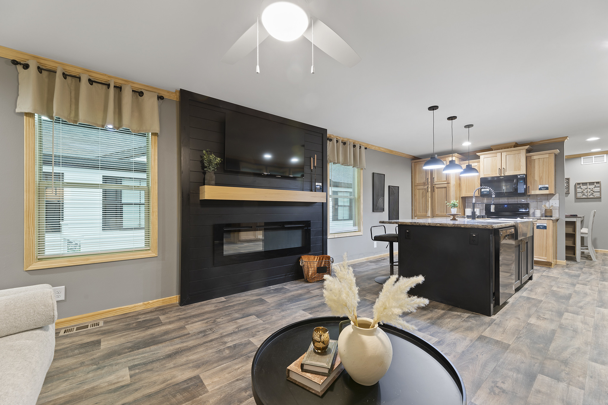 Westlake Sapphire actual photo 9